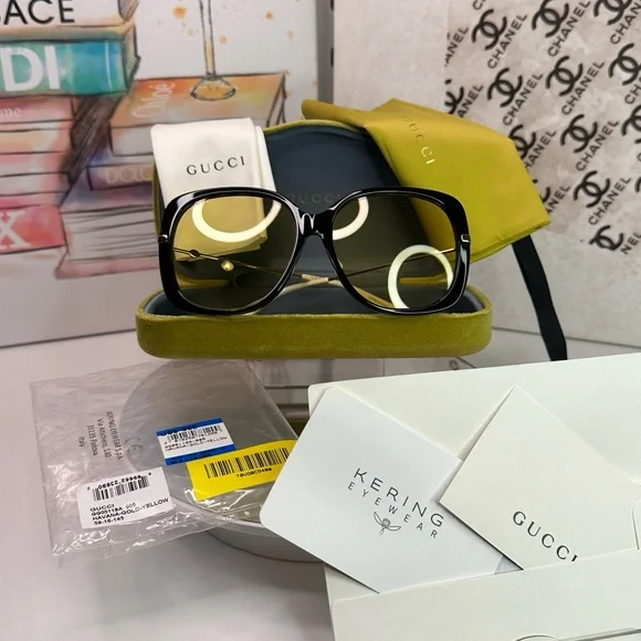 GUCCI SUNGLASSES